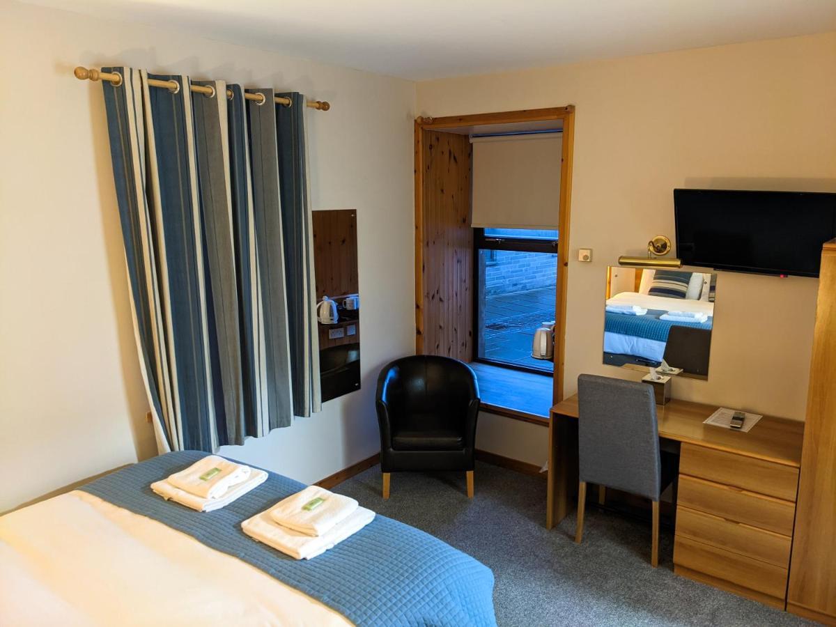Inn Ferry
